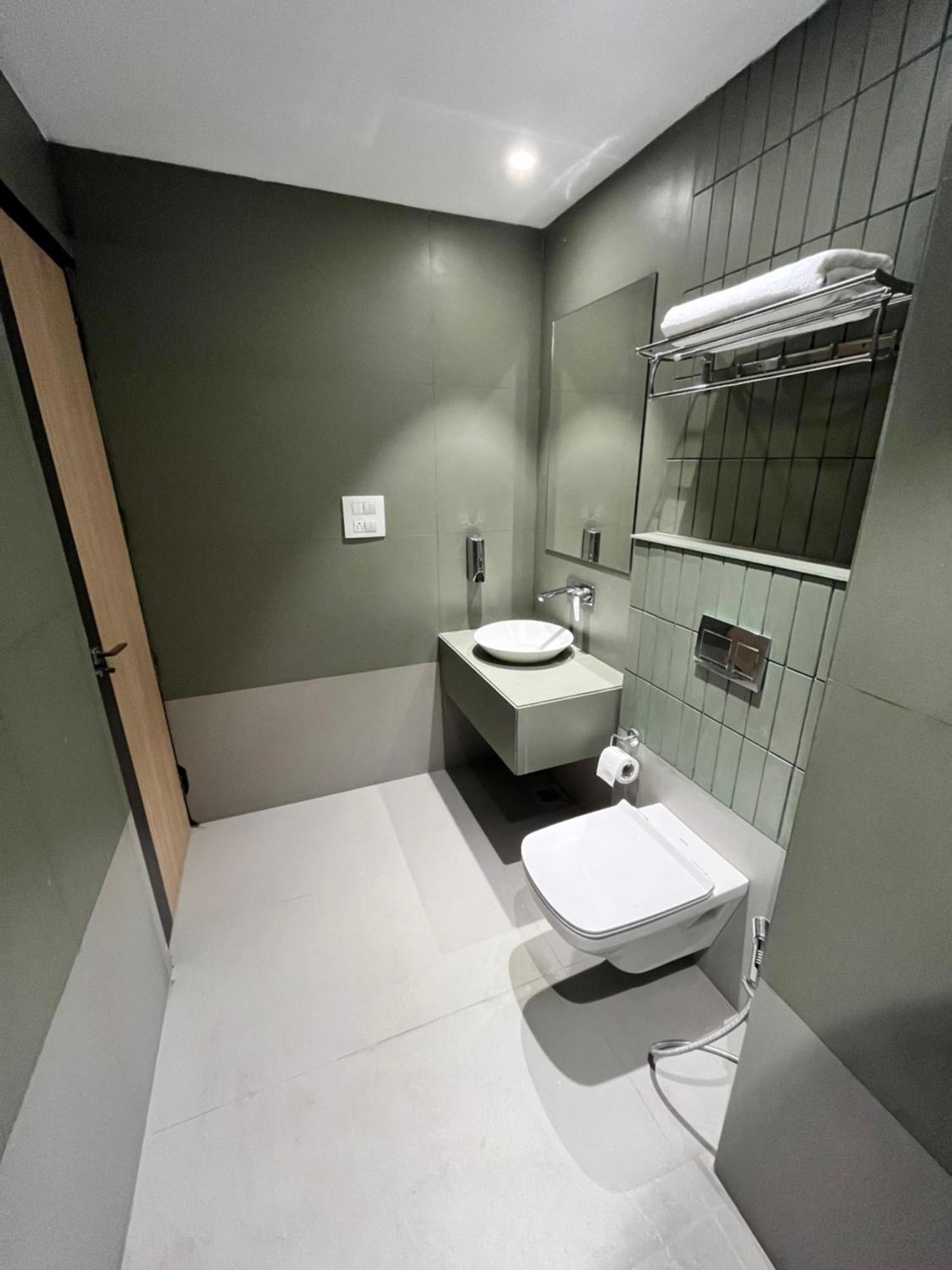Hotel Celebrations Zirakpur Ngoại thất bức ảnh